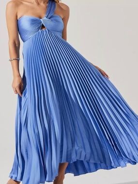 ASTR the Label Rasya One-Shoulder Pleated Dress